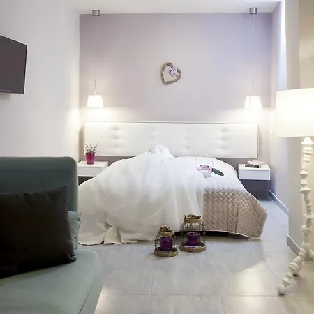 Summer Time Apartament Fira (Santorini)